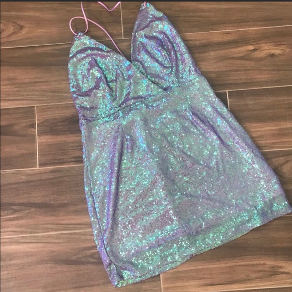 superdown Dresses & Skirts - Purple sequin dress 🦋